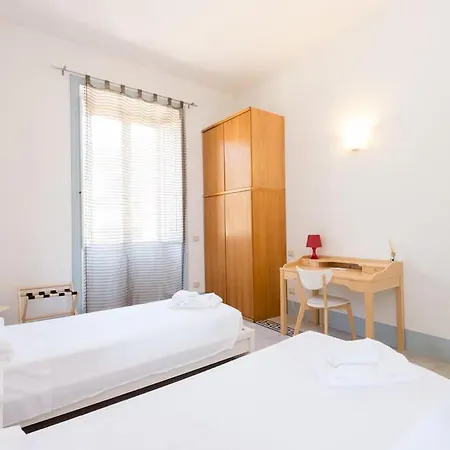 Vatican Comfortable Sunny Apartment
