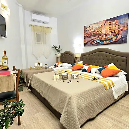 Guest house Luxury By A Casa Simpatia - Free Parking Minimum 3 Nights -on Request In Advance *
