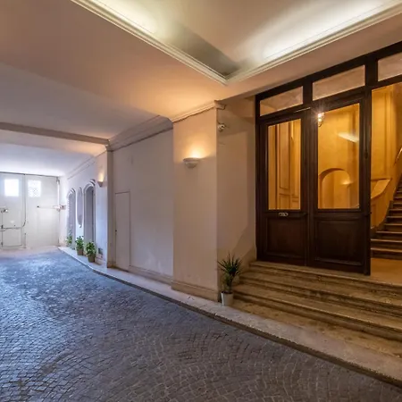Elegant And Luxury @altare Della Patria *