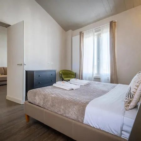 Elegant And Luxury @altare Della Patria Apartament