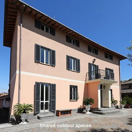 Con Piscina Villa Roma