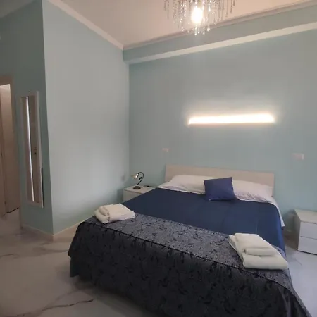 An &lo-luxury - Metro Teano Guest house Rome