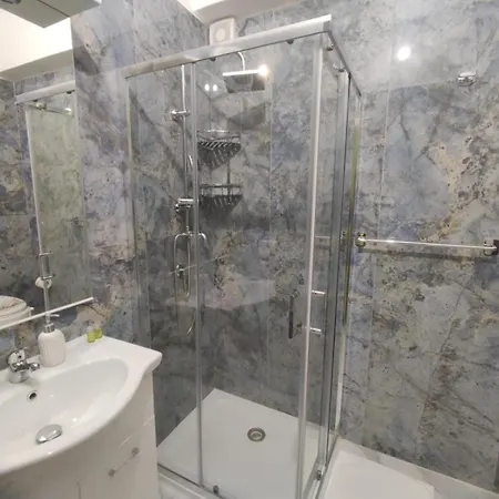 An &lo-luxury - Metro Teano Affittacamere Roma