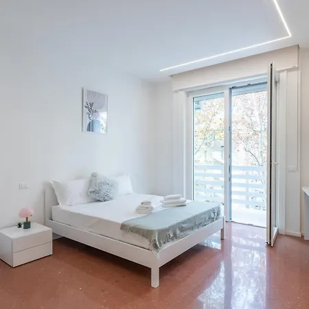 Apartment Domus Lux Angelica- Nearby Vatican Rome