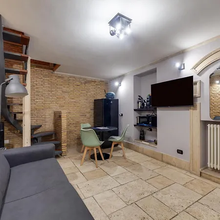 Oliviero - Piazza Navona Apartment