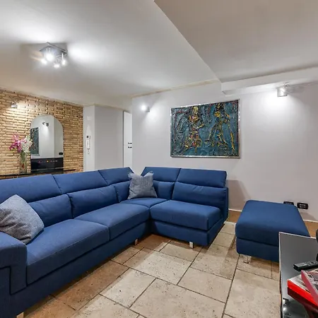 Oliviero - Piazza Navona Apartment