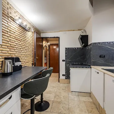 Oliviero - Piazza Navona Apartment *
