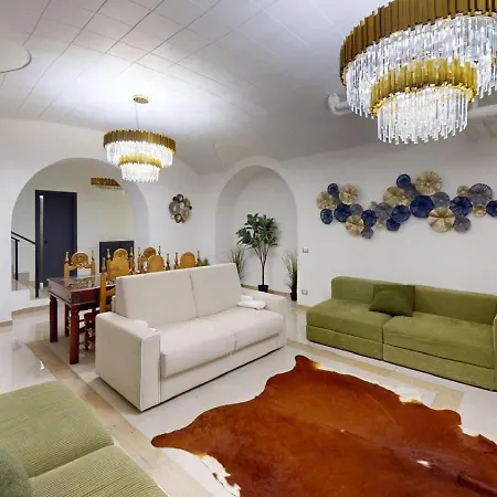 Colosseo Splendido Lusso 180 Mq Holiday home Rome