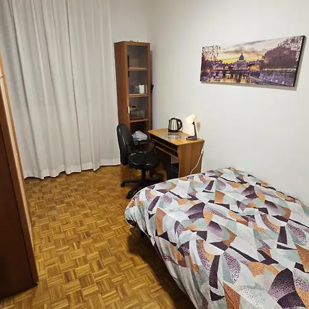 Homestay Casa Della Nonna - Female Only Rome