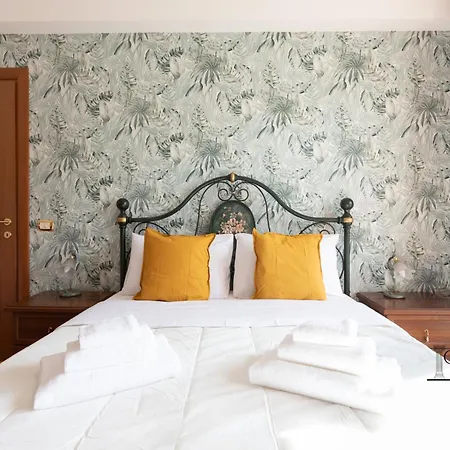 Guest house Caput Mundi - 100mt To Metro A, Terrace, A-c, 15 Min To Center *