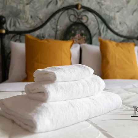 Caput Mundi - 100mt To Metro A, Terrace, A-c, 15 Min To Center Guest house Rome
