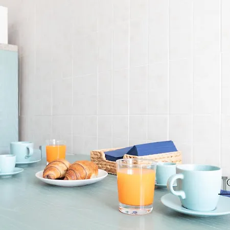Caput Mundi - 100mt To Metro A, Terrace, A-c, 15 Min To Center Guest house Rome