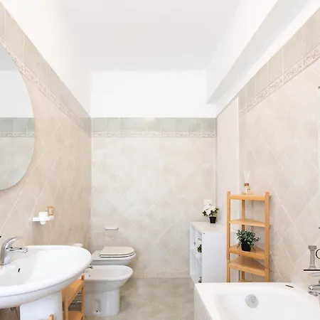 Guest house Caput Mundi - 100mt To Metro A, Terrace, A-c, 15 Min To Center