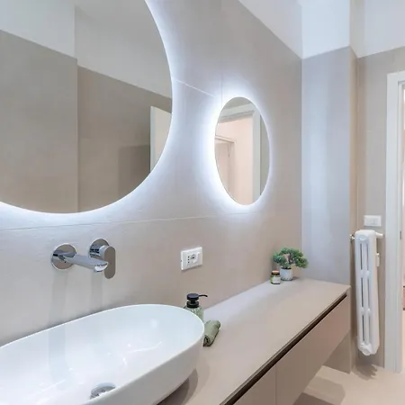 Domus Lux Angelica- Nearby Vatican Apartment *