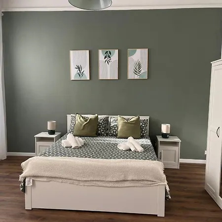 Flower Fields Apartment Rome
