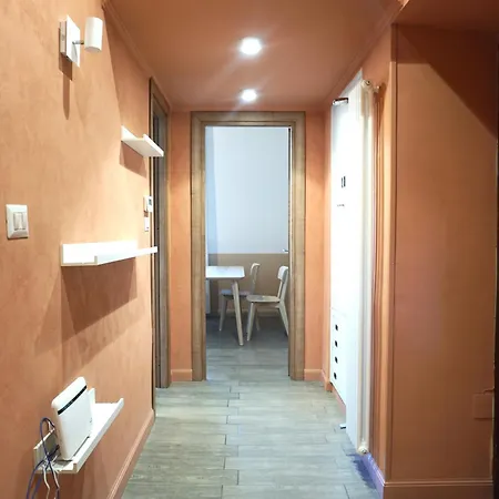 Cozy In The Heart Of Garbatella Apartment