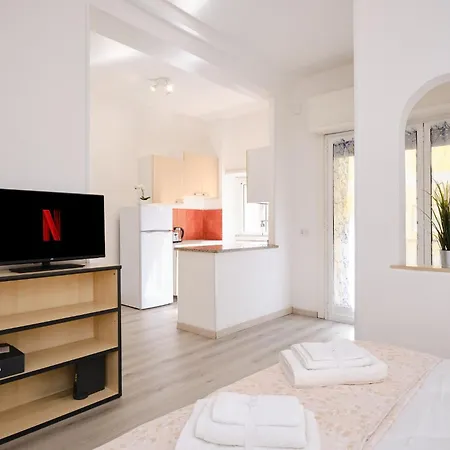 Tuscolana Blu - Grazioso Monolocale Apartment *