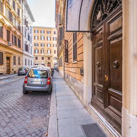 Apartment Dimora Esedra, Historical Flat In The Heart Of *