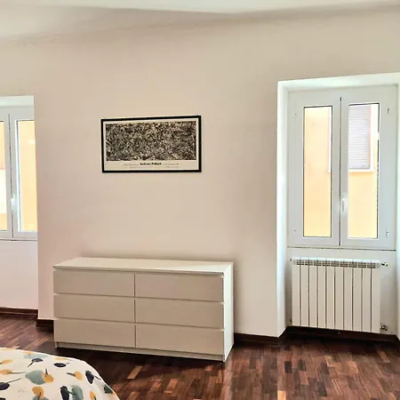 Monticiano Apartment