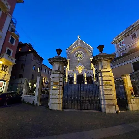 Free Breakfast- Cozy Steps From The Colosseo Apartment