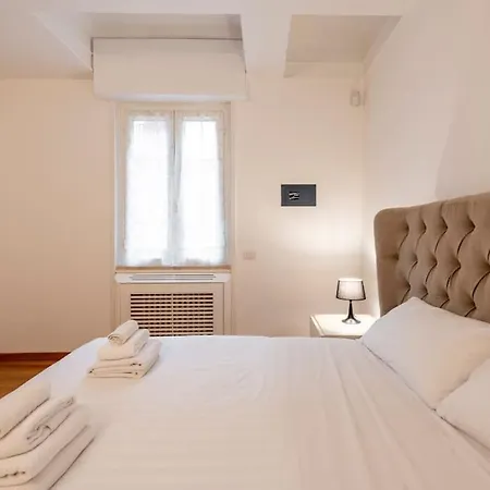 2 - Exclusive 2bedroom & 2bathroom Apartment