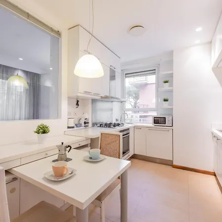2 - Exclusive 2bedroom & 2bathroom Apartment