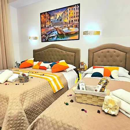 Luxury By A Casa Simpatia - Free Parking Minimum 3 Nights -on Request In Advance Vendégház