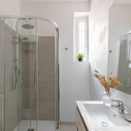 Iflat Spanish Steps Elegant Apartment *