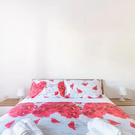 Apartment Parco Degli Acquedotti 2bedroom Rome