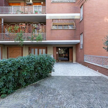Apartment Parco Degli Acquedotti 2bedroom *
