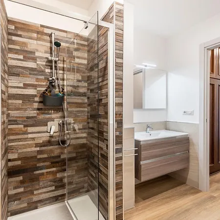 Parco Degli Acquedotti 2bedroom *