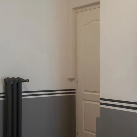 Apartment Castro Pretorio 24 - Fromhometorome *