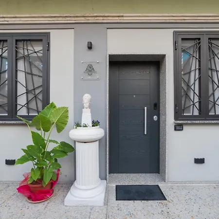 Apartment Minerva Prestige Metro C Rome