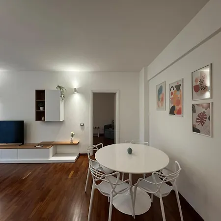 Papa's - A New Flat In Portuense Apartment