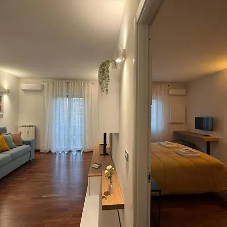 Papa's - A New Flat In Portuense *