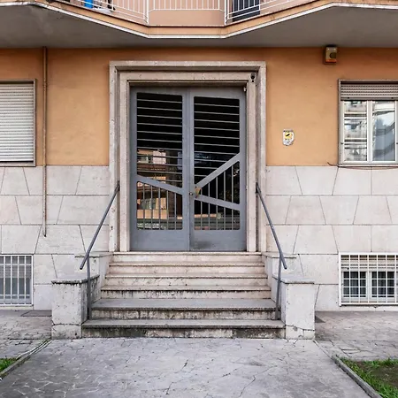 Apartment Goldstar