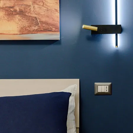 Goldstar Apartment