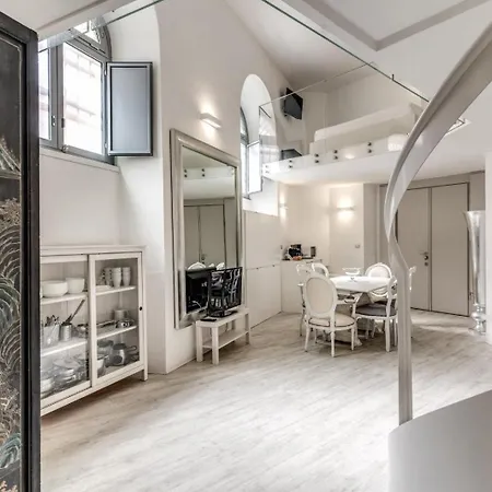 Apartment Elegant Flat In The Historic Near Colosseum! Rome