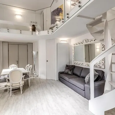 Apartment Elegant Flat In The Historic Near Colosseum! *