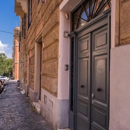 Apartment Elegant Flat In The Historic Near Colosseum! *