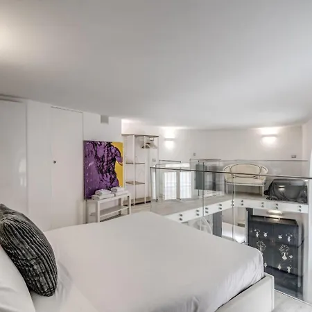 Elegant Flat In The Historic Near Colosseum! * Rome
