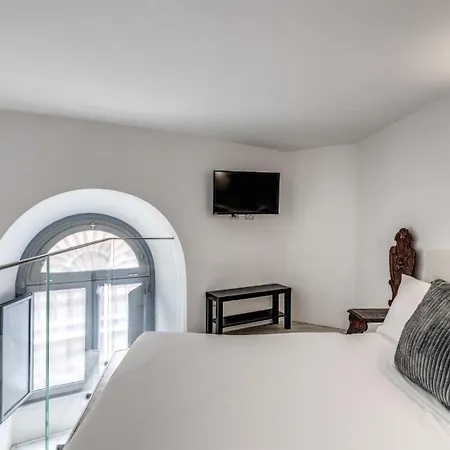 Elegant Flat In The Historic Near Colosseum! Apartment