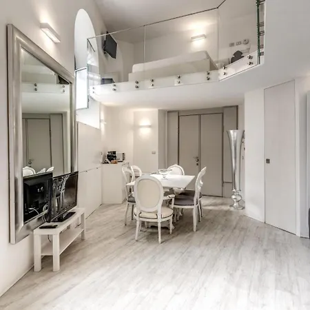 Apartment Elegant Flat In The Historic Near Colosseum!