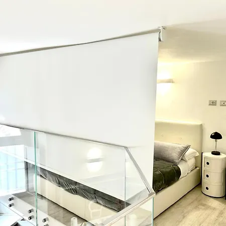 Elegant Flat In The Historic Near Colosseum!