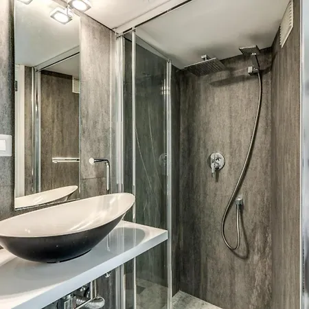 Apartment Elegant Flat In The Historic Near Colosseum!