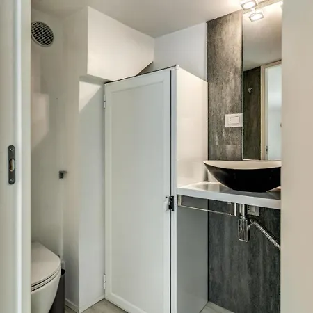 Elegant Flat In The Historic Near Colosseum! Apartment