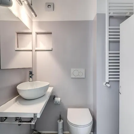 Elegant Flat In The Historic Near Colosseum! Apartment Rome