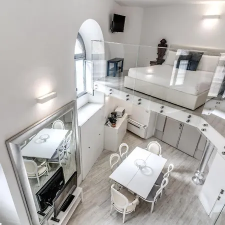 Apartment Elegant Flat In The Historic Near Colosseum! *
