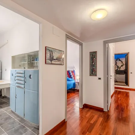 Vatican, 2 Bedrooms With Terraces And Garage Apartment *