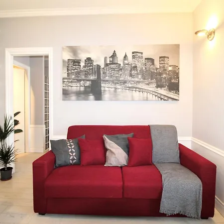 Casa Di Lola Metro Conca D' Oro Rome